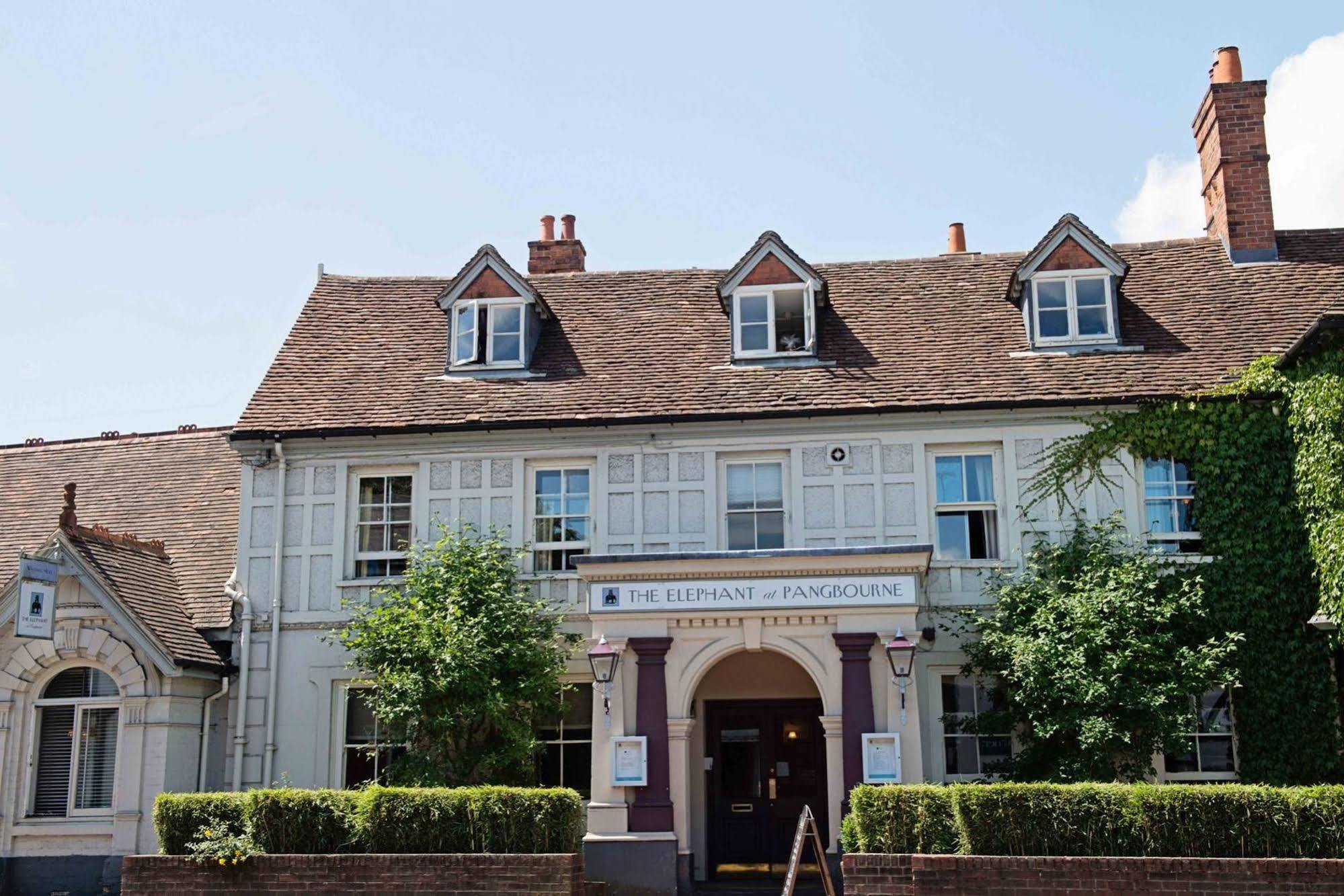 Elephant Hotel Pangbourne Exterior foto